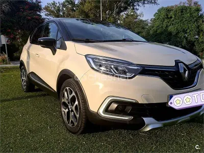 Usado Renault Captur Zen 90 CV (66 kW) 2018 Beige SUV