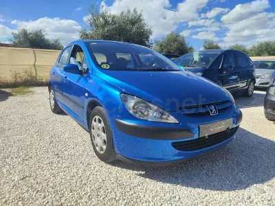 Usado Peugeot 307 110 CV (80 kW) 2004 Azul Berlina