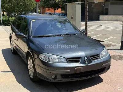 Usado Renault Laguna III Dynamique 130 CV (95 kW) 2008 Negro Familiar