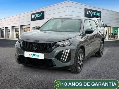Usado Peugeot 2008 Active 100 CV (73 kW) 2023 Gris / plata SUV