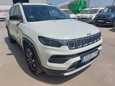 Begagnad Jeep Compass Limited 130 HK (95 kW) 2021 Vit SUV