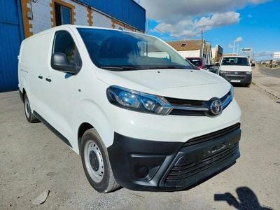 Käytetty Toyota Proace Active 120 HP (88 kW) 2019 Valkoinen Tila-auto