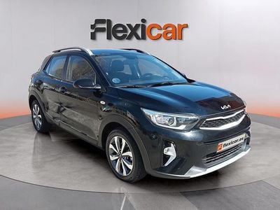 Usado Kia Stonic 101 CV (74 kW) 2022 Negro SUV