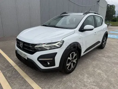 Usado Dacia Sandero Comfort 101 CV (74 kW) 2021 Blanco Berlina