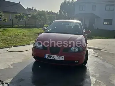Usado Seat Ibiza Sport 64 CV (47 kW) 2005 Rojo Utilitario