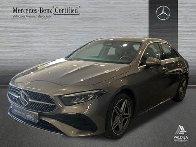 Gris Usado 2024 Mercedes A250 AMG line Berlina | 38.400 € (Precio justo)