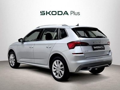 Gris plata Usado 2022 Skoda Kamiq Ambition SUV | 17.585 € (Un poco caro)