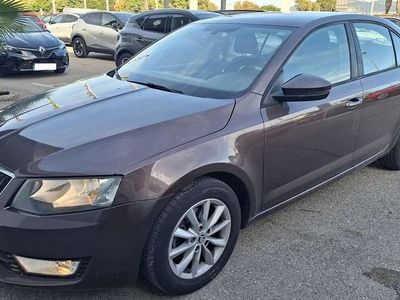 Marrón Usado 2014 Skoda Octavia Active Utilitario | 6995 € (Buen precio)