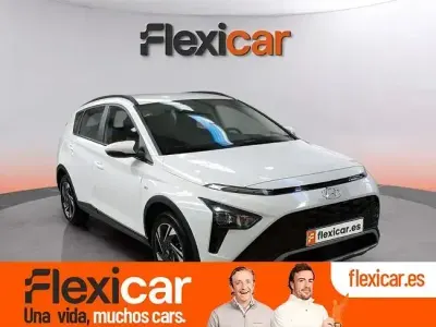 Usado Hyundai Bayon 100 CV (73 kW) 2023 Blanco SUV