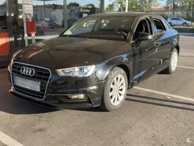 Usado Audi A3 Attraction 110 CV (80 kW) 2016 Negro Berlina