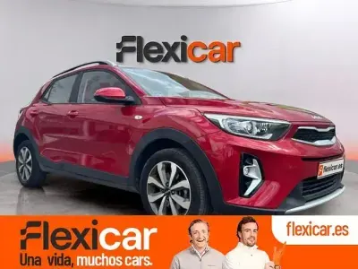 Usado Kia Stonic 84 HP (61 kW) 2022 Vermelho SUV