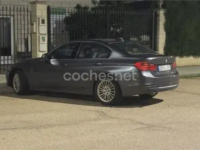 Usado BMW 318 Luxury Line 143 CV (105 kW) 2012 Gris / plata Berlina