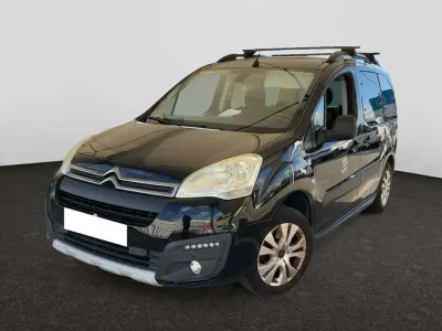 Usado Citroën Berlingo 99 CV (72 kW) 2017 Negro Monovolumen