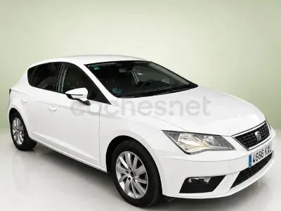 Usado Seat Leon FR 130 CV (95 kW) 2019 Blanco Berlina