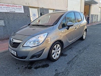 Usado Opel Meriva Excellence 120 CV (88 kW) 2012 Gris / plata Monovolumen