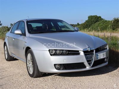Gris / plata Usado 2005 Alfa Romeo 159 Berlina | 5550 €