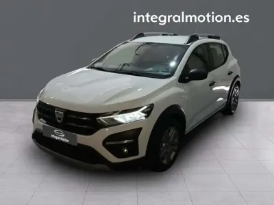 Usado Dacia Sandero Essentiel 91 CV (66 kW) 2022 Blanco Utilitario