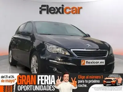 Usado Peugeot 308 Style 130 HP (95 kW) 2016 Preto Sedan
