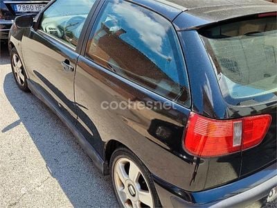 Negro Usado 2000 Seat Ibiza Sport Berlina | 2200 € (Un poco caro)