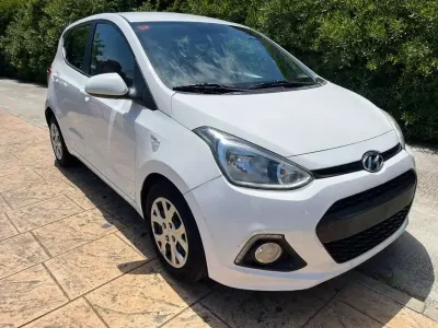Używany Hyundai i10 87 KM (63 kW) 2015 Biały Hatchback
