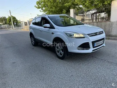 Usado Ford Kuga Titanium S 163 CV (119 kW) 2013 Blanco SUV