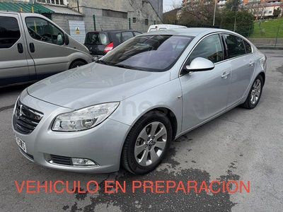 Usado Opel Insignia Edition 130 CV (95 kW) 2010 Gris / plata Berlina