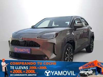 Usado Toyota Yaris Cross Style 116 CV (85 kW) 2024 Gris / plata SUV