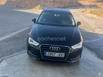 Usado Audi A3 110 CV (80 kW) 2015 Negro Berlina