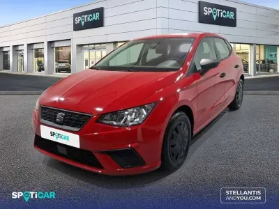 Używany Seat Ibiza Reference 95 KM (69 kW) 2019 Czerwony Hatchback