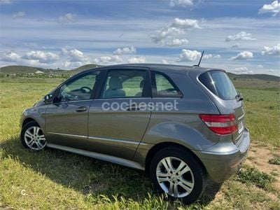 Mercedes B180