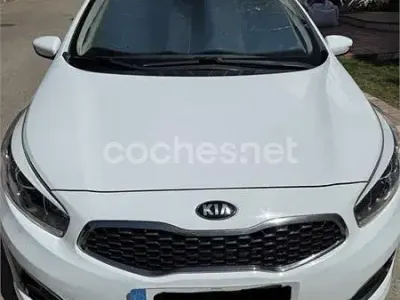 Usado Kia Ceed Plus 100 CV (73 kW) 2017 Blanco Utilitario