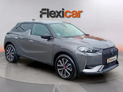 Usado DS Automobiles DS3 Crossback Performance 131 CV (96 kW) 2023 Gris SUV