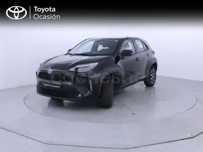 Usado Toyota Yaris Cross Active 116 CV (85 kW) 2022 Negro SUV