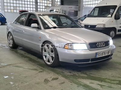 Gris / plata Usado 1999 Audi A4 Berlina | 7290 €