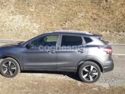 Usado Nissan Qashqai N-Connecta 110 CV (80 kW) 2015 Gris / plata SUV