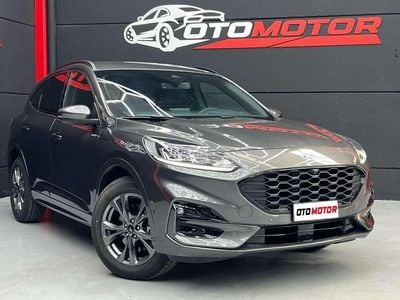 Usado Ford Kuga Vignale 224 CV (164 kW) 2021 Gris SUV