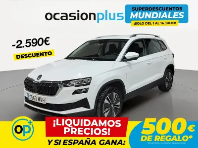 Usado Skoda Karoq Selection 115 CV (84 kW) 2024 Blanco SUV