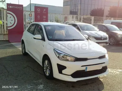 Usado Kia Rio 84 CV (61 kW) 2021 Blanco Berlina