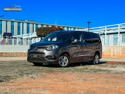 Usado Toyota Proace City City 102 CV (75 kW) 2020 Gris Monovolumen