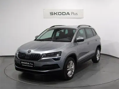Usado Skoda Karoq Style 150 CV (110 kW) 2020 Gris / plata SUV
