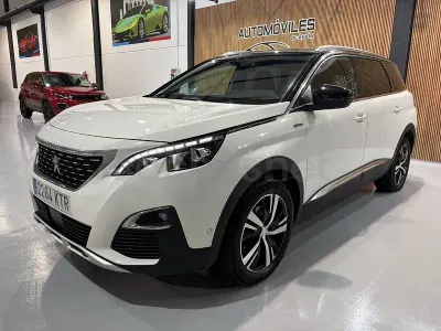 Usado Peugeot 5008 Active 131 CV (96 kW) 2019 Blanco SUV