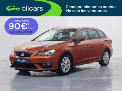 Usado Seat Leon Style 110 CV (80 kW) 2018 Naranja Familiar