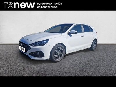 Usado Hyundai i30 120 CV (88 kW) 2022 Blanco Berlina