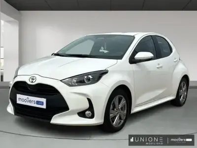 Usado Toyota Yaris Active 116 CV (85 kW) 2025 Blanco Utilitario