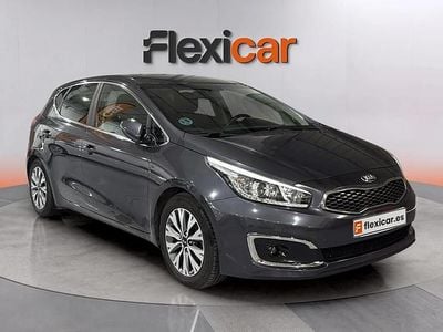 Usado Kia Ceed GT 90 CV (66 kW) 2017 Gris Berlina