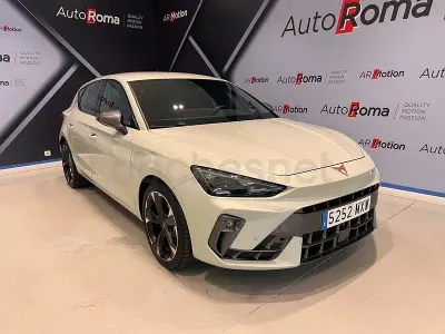 Usado Cupra Leon 150 CV (110 kW) 2025 Beige Berlina