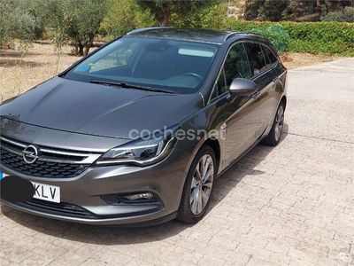 Usado Opel Astra Excellence 150 CV (110 kW) 2018 Gris / plata Familiar