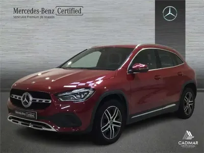 Usado Mercedes GLA200 150 CV (110 kW) 2021 Rojo SUV