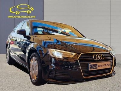 Usado Audi A3 116 CV (85 kW) 2019 Negro Berlina