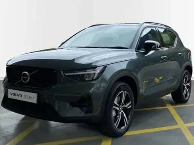 Nuevo Volvo XC40 Plus 163 CV (119 kW) 2026 Verde SUV